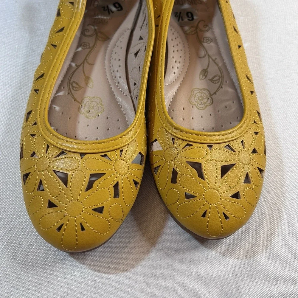 Mootsies Tootsies Charlann Women's‎ Flat Shoes 6.5M Gold/Yellow Faux Leather